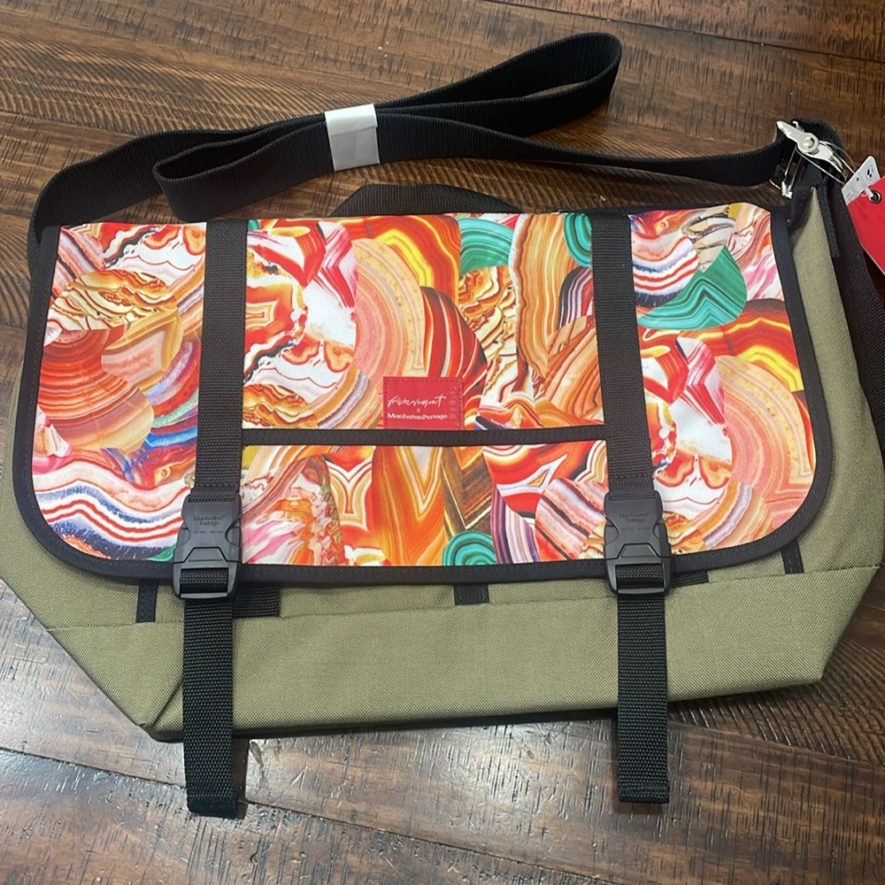 FREE PEOPLE x MANHATTAN PORTAGE Messenger Bag - Picture 3 of 14